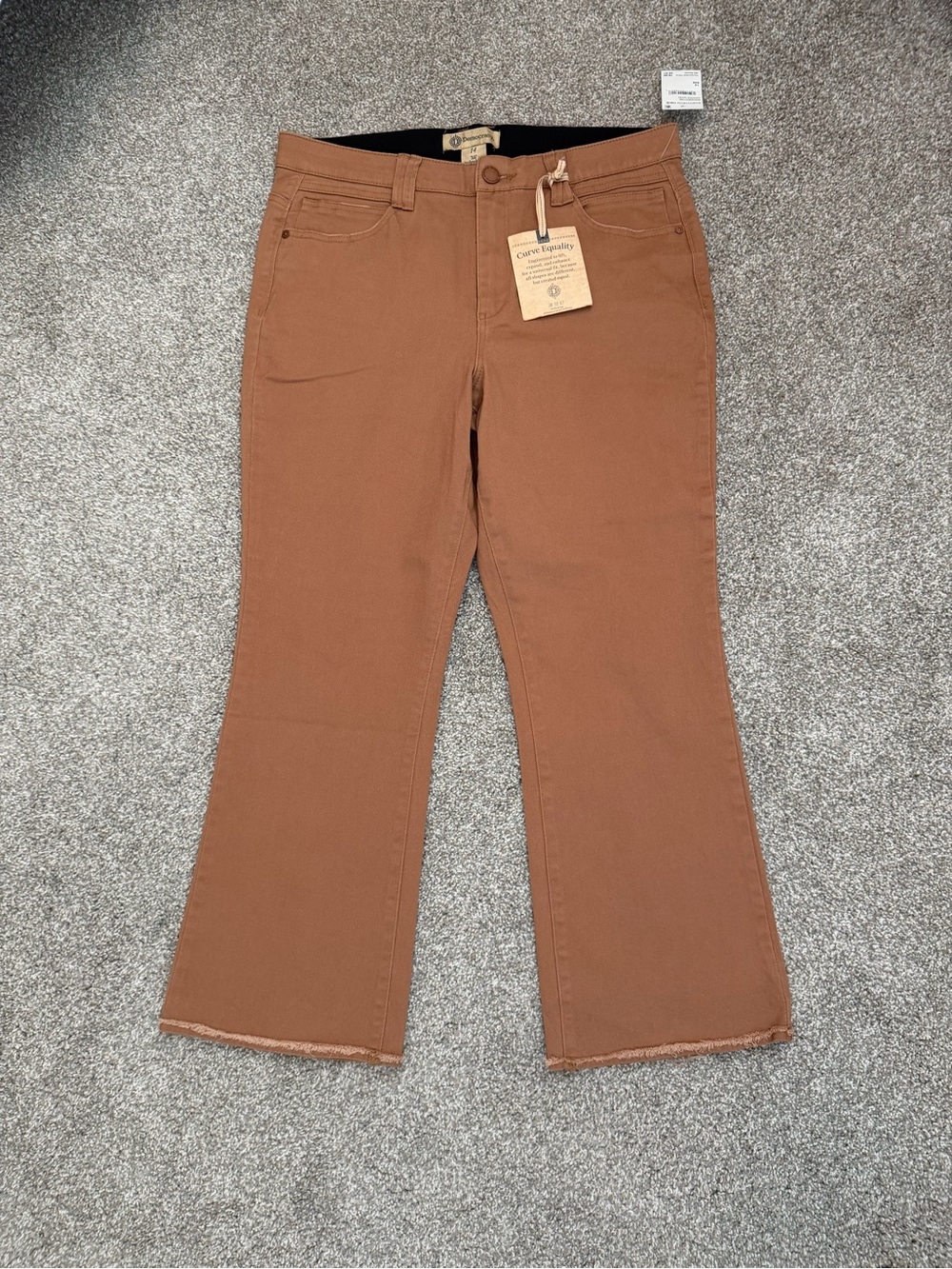 Democracy “Ab'technology High Rise
Cropped Itty Bitty Flare Jeans NWT Size 14